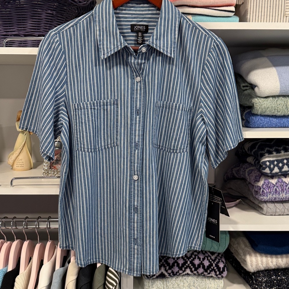 ***NWT*** Jones New York Blue and White Striped Shirt
